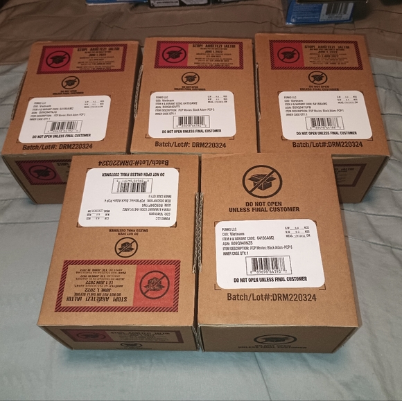 12 inch action figures and Funko Pops(Black Adam and Justice Society.) - Picture 3 of 13